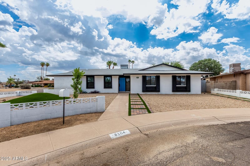 8104 45th Ave, Glendale, AZ 85302
