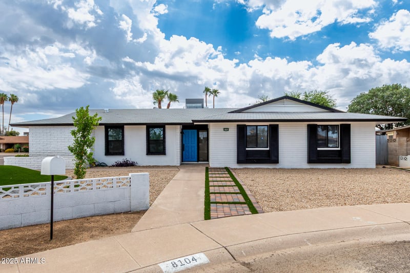 8104 45th Ave, Glendale, AZ 85302