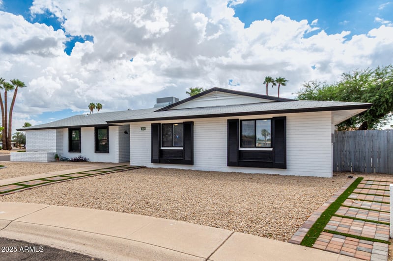 8104 45th Ave, Glendale, AZ 85302