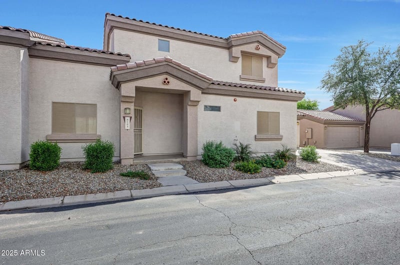 8105 Beck Ln, Peoria, AZ 85382