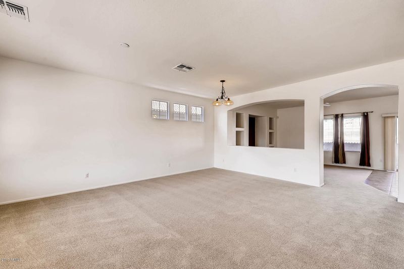 8105 S 5th Ln, Phoenix, AZ 85041