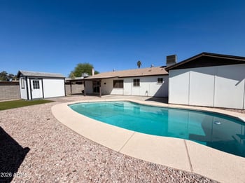 8107 Meadowbrook Ave, Phoenix, AZ 85033