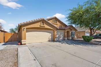 8109 56th Dr, Glendale, AZ 85302