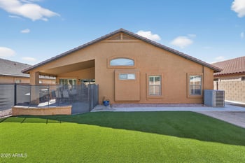 8109 56th Dr, Glendale, AZ 85302