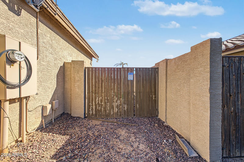 8109 W Nicolet Ave, Glendale, AZ 85303