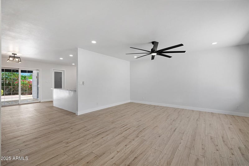 811 Brown St, Phoenix, AZ 85020