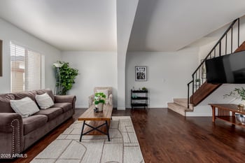 811 Eugie Ave, Phoenix, AZ 85022