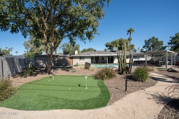 811 Linger Ln, Phoenix, AZ 85021