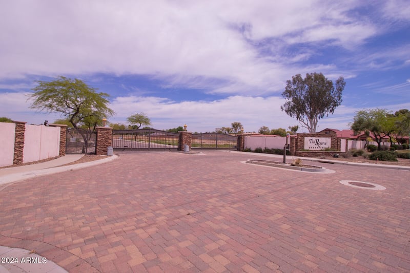 811 N Poinciana Ct #10, Gilbert, AZ 85234