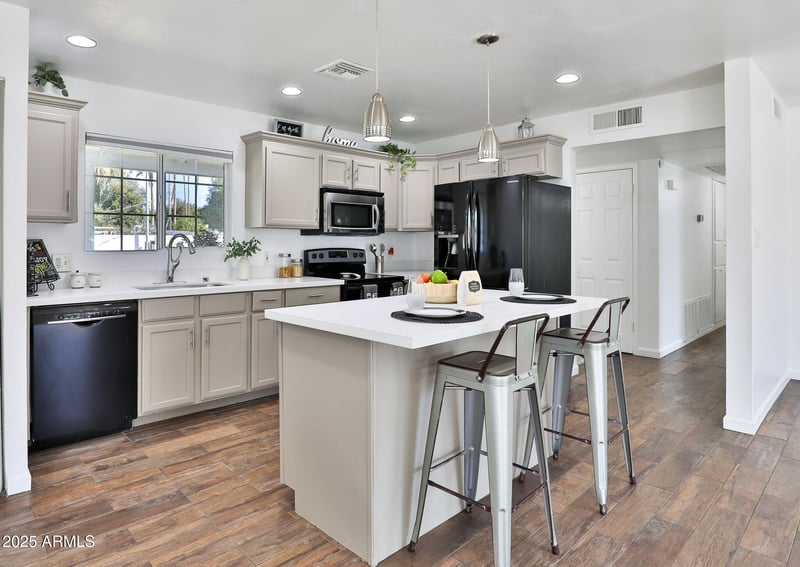 811 W Northern Ave, Phoenix, AZ 85021