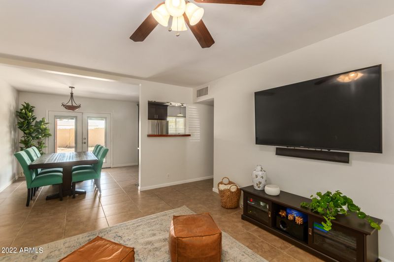 811 W Piccadilly Rd W, Phoenix, AZ 85013