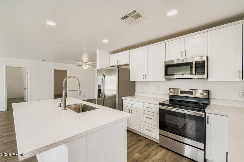 8110 4th Ave, Mesa, AZ 85208
