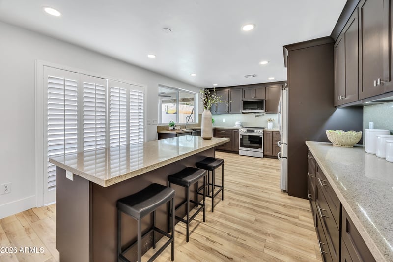 8111 N 18th Way, Phoenix, AZ 85020
