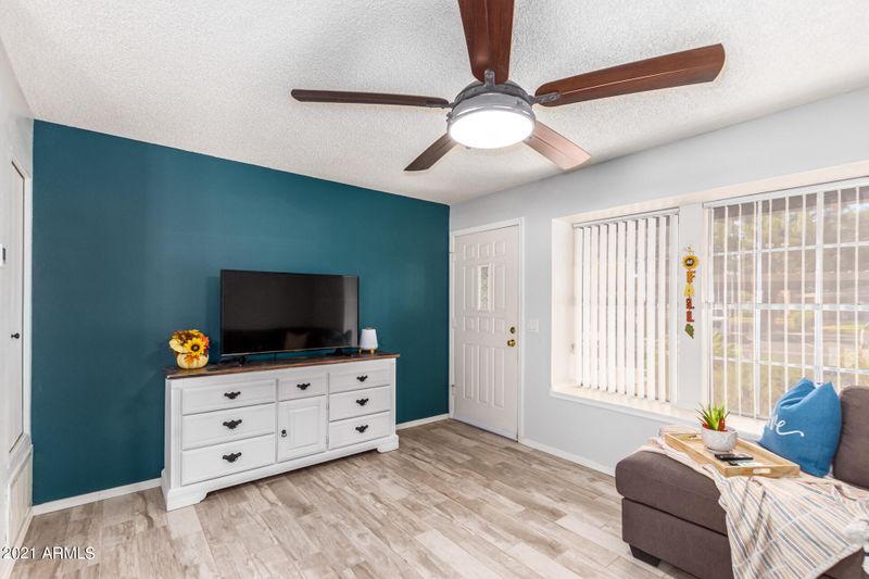 8111 W Wacker Rd #11, Peoria, AZ 85381