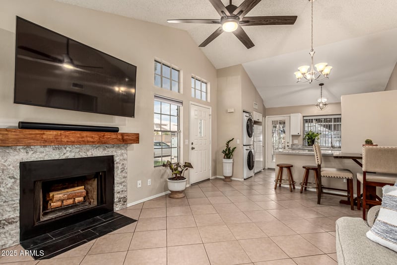 8111 Wacker Rd #1, Peoria, AZ 85381