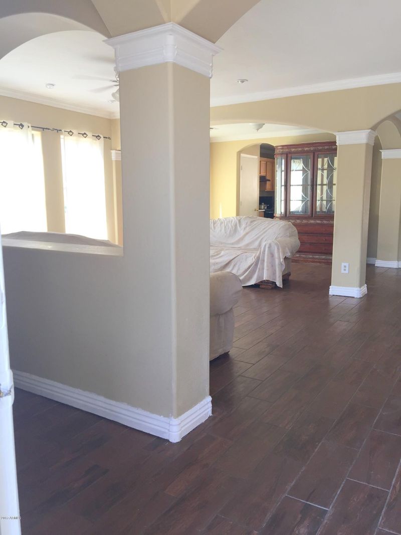 8112 W Hilton Ave, Phoenix, AZ 85043