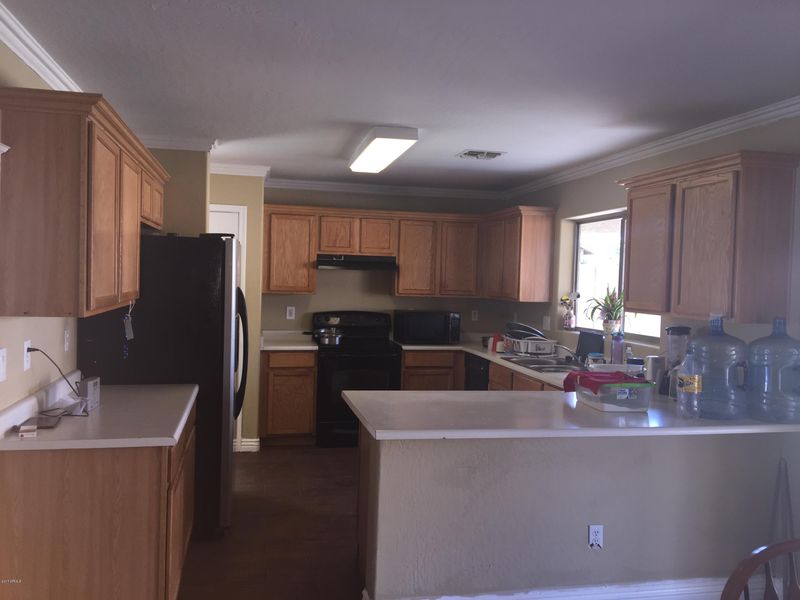 8112 W Hilton Ave, Phoenix, AZ 85043