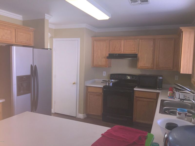 8112 W Hilton Ave, Phoenix, AZ 85043