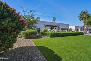 8113 E Del Cadena Dr, Scottsdale, AZ 85258