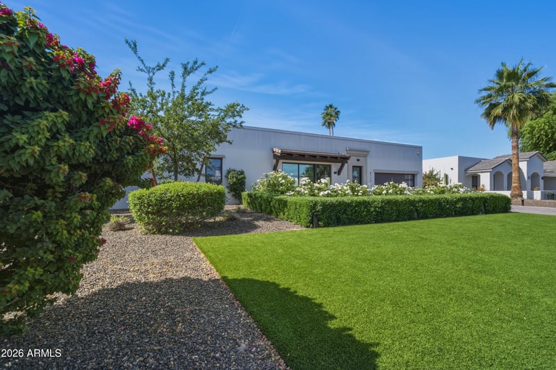 8113 E Del Cadena Dr, Scottsdale, AZ 85258