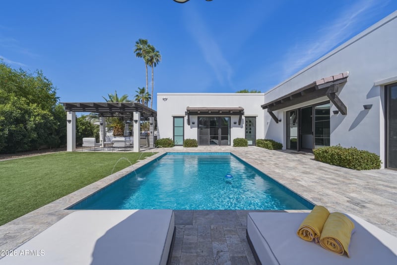8113 E Del Cadena Dr, Scottsdale, AZ 85258