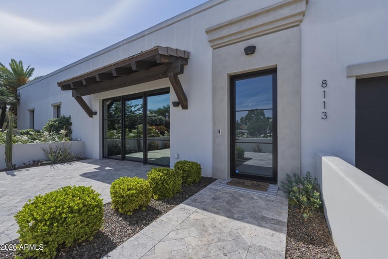 8113 E Del Cadena Dr, Scottsdale, AZ 85258