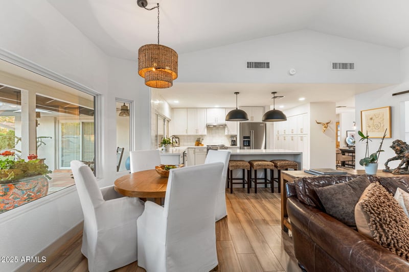 8113 E Morgan Trl, Scottsdale, AZ 85258