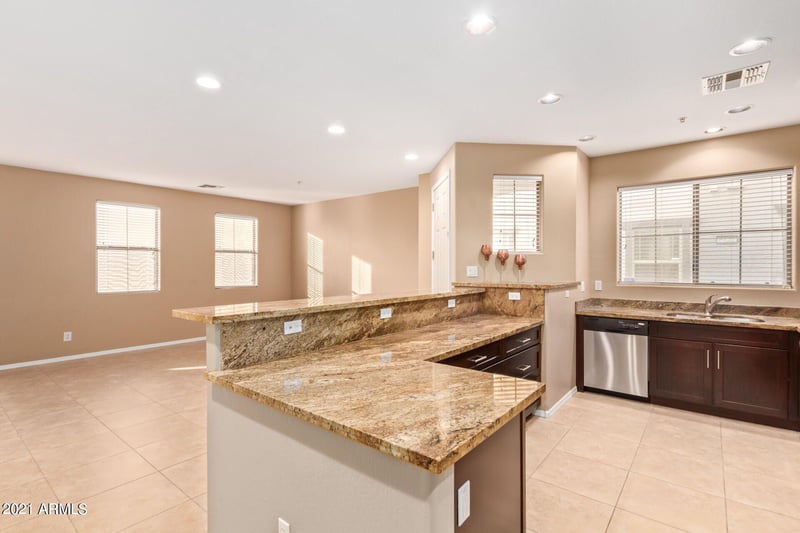 8113 W Groom Creek Rd, Phoenix, AZ 85043