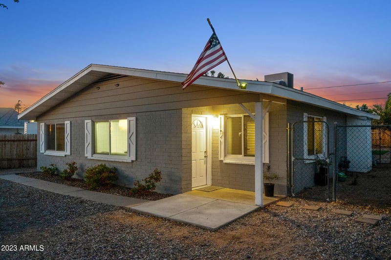 8114 4th Ave, Mesa, AZ 85208