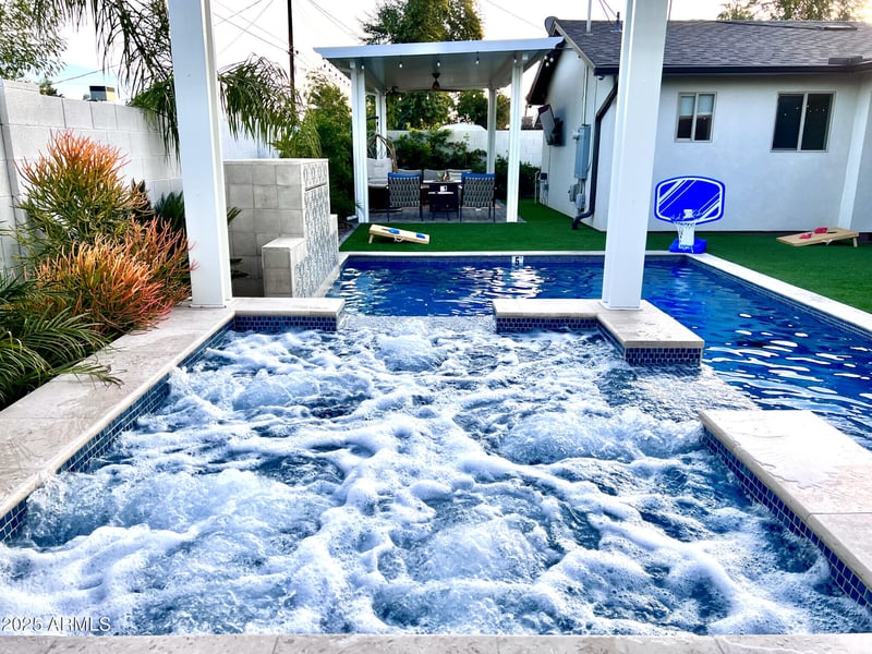 8114 Clarendon Ave, Scottsdale, AZ 85251