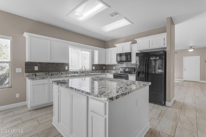 8114 E Osage Ave, Mesa, AZ 85212