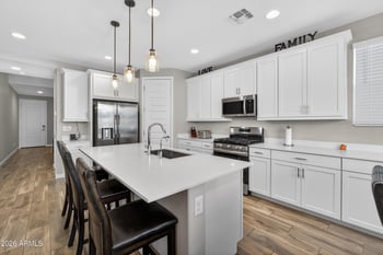 8114 Petunia Ave, Mesa, AZ 85212