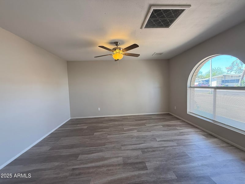 8115 56th Ave, Glendale, AZ 85302