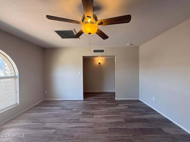 8115 56th Ave, Glendale, AZ 85302