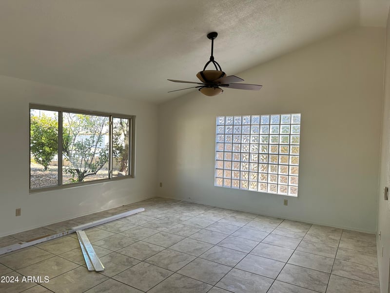8117 Dreyfus Dr, Peoria, AZ 85381