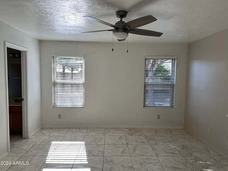 8117 Dreyfus Dr, Peoria, AZ 85381