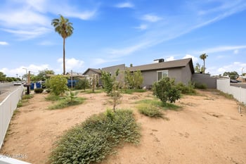 8117 W Elm St, Phoenix, AZ 85033