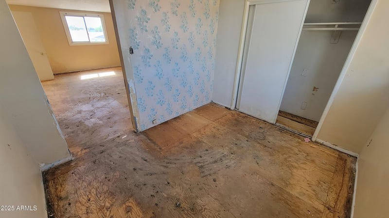 8118 Osborn Rd, Phoenix, AZ 85033