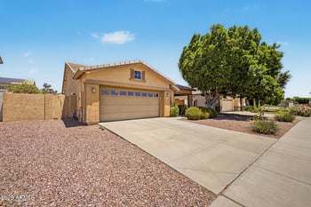 8118 Harmony Ln, Peoria, AZ 85382