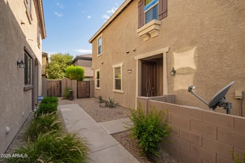 8119 Lynwood St, Phoenix, AZ 85043