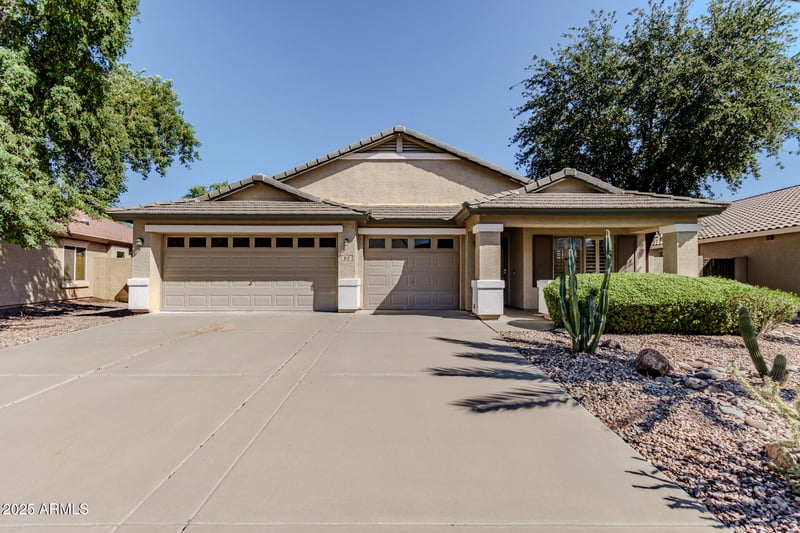 812 Gascon Rd, San Tan Valley, AZ 85143