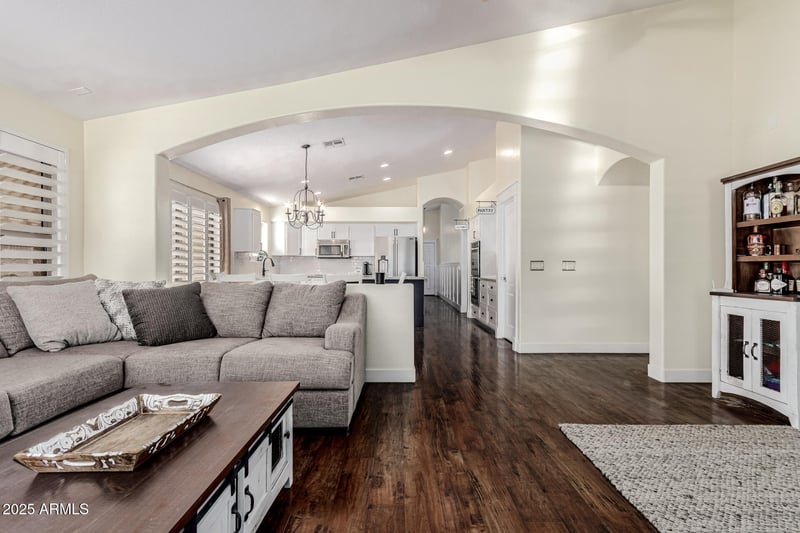 812 Gascon Rd, San Tan Valley, AZ 85143
