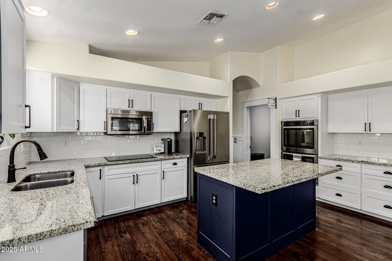 812 Gascon Rd, San Tan Valley, AZ 85143