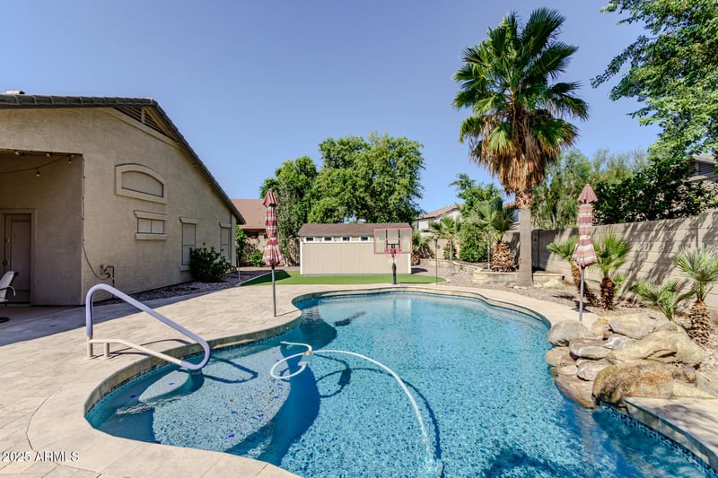 812 Gascon Rd, San Tan Valley, AZ 85143
