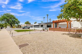 812 Gleneagles Dr, Phoenix, AZ 85023