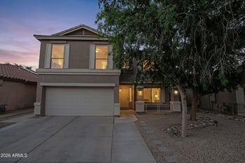 812 Lovegrass Dr, San Tan Valley, AZ 85143