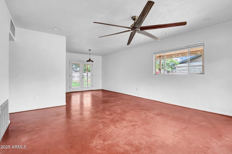 812 Mclellan Blvd, Phoenix, AZ 85013