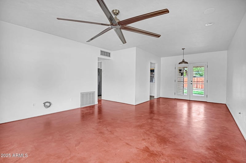 812 Mclellan Blvd, Phoenix, AZ 85013