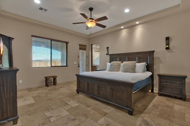 812 W Desert Ranch Rd, Phoenix, AZ 85086
