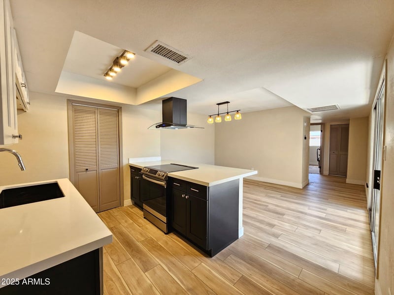 8120 32nd Ave, Phoenix, AZ 85051
